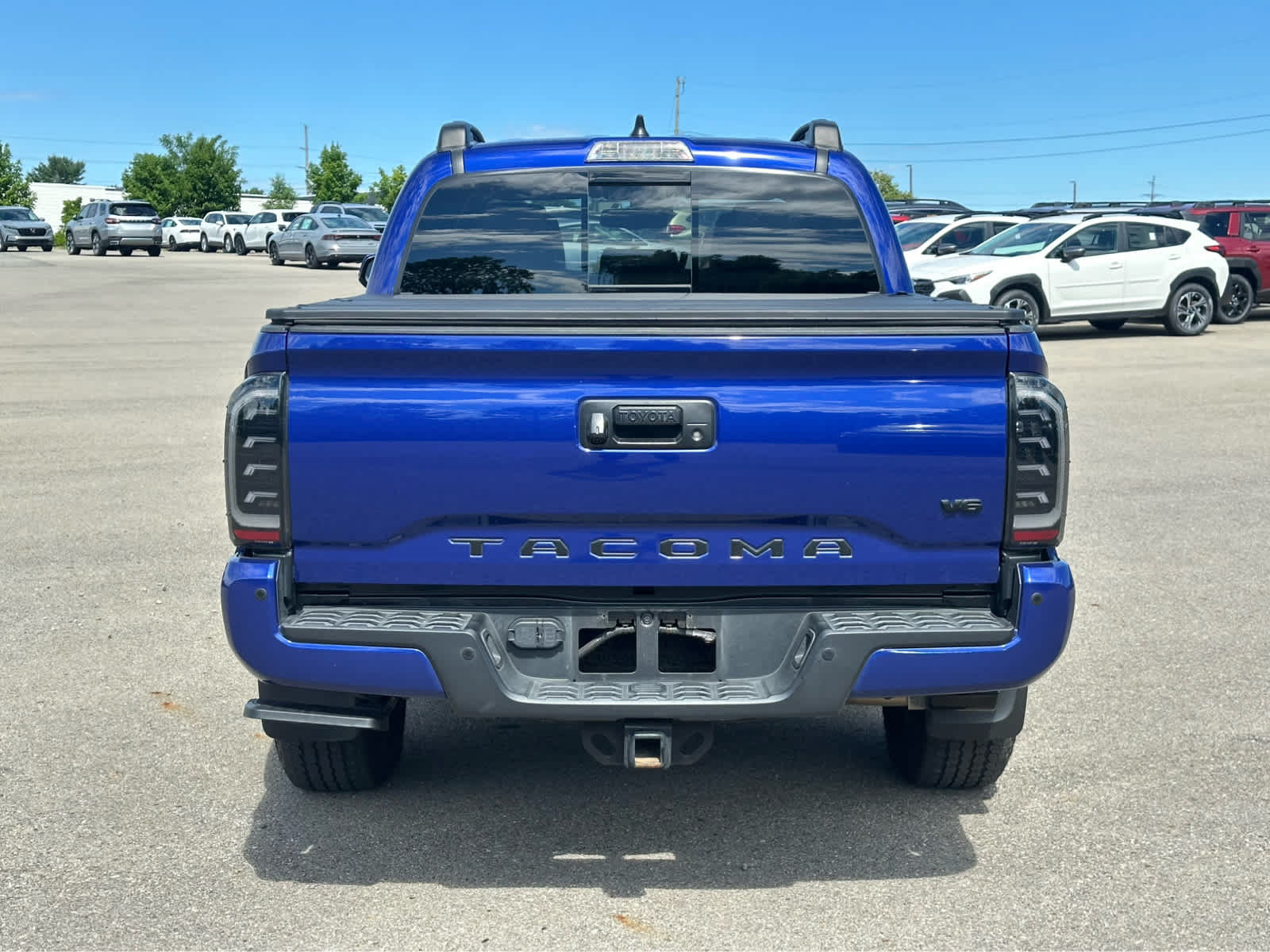 Used 2023 Toyota Tacoma TRD Off-Road w/ Technology Package AWD/4WD image 6