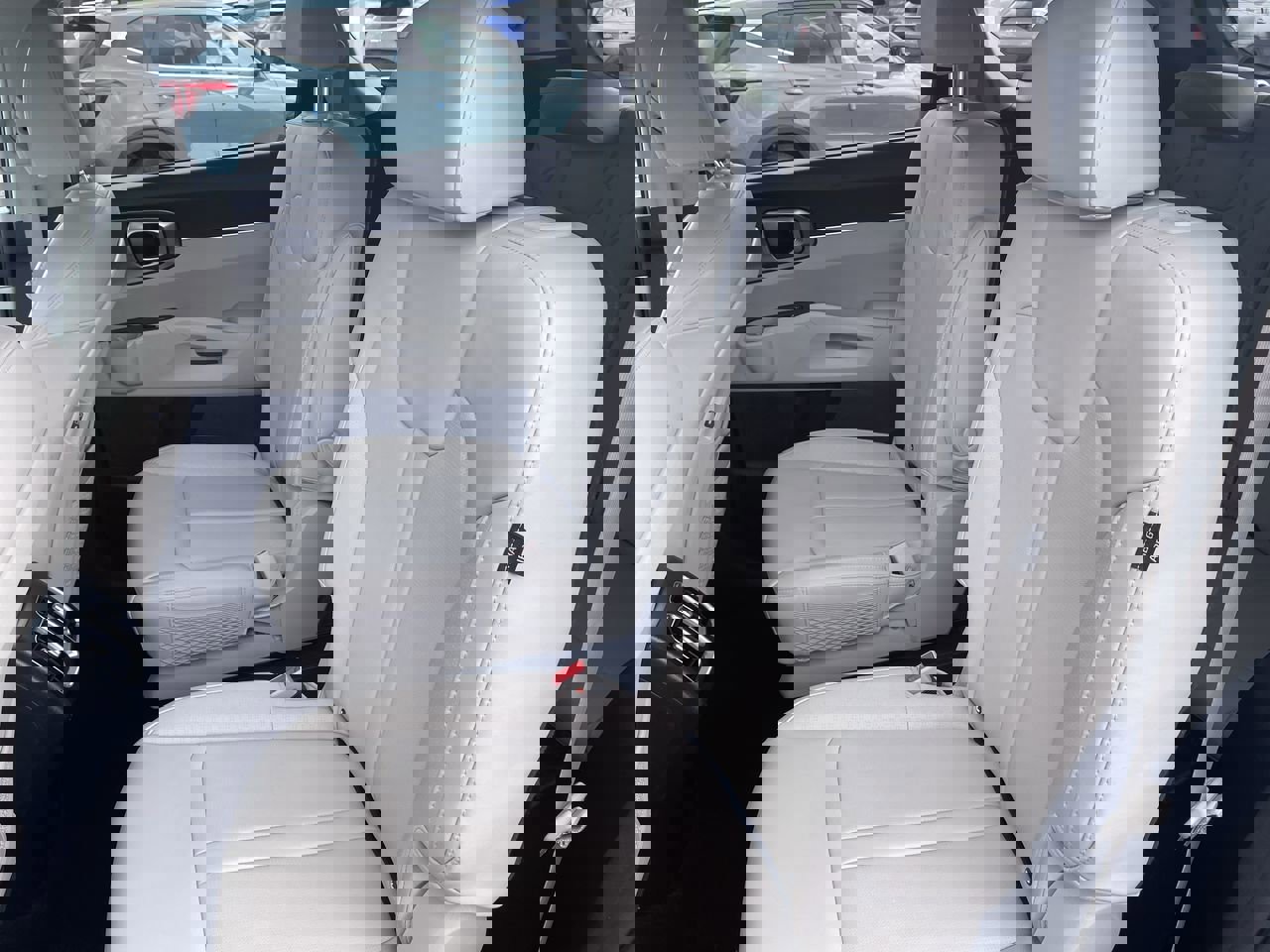 Certified 2025 Kia Sorento EX w/ EX Panoramic Sunroof Package image 22