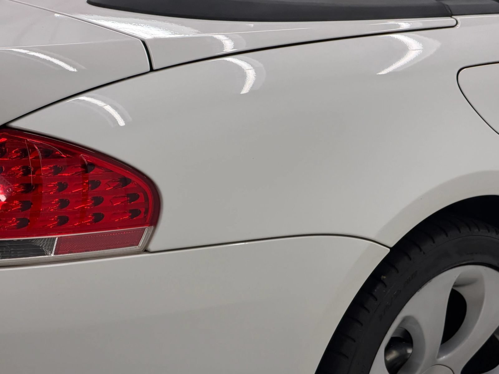 Used 2007 BMW 650i Convertible RWD image 10