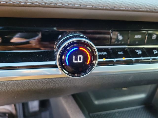 Used 2026 Chevrolet Equinox LT w/ Convenience Package II FWD image 23