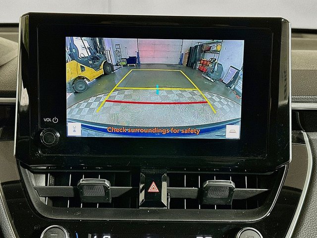 Used 2023 Toyota Corolla Cross XLE w/ Convenience Package AWD/4WD image 16