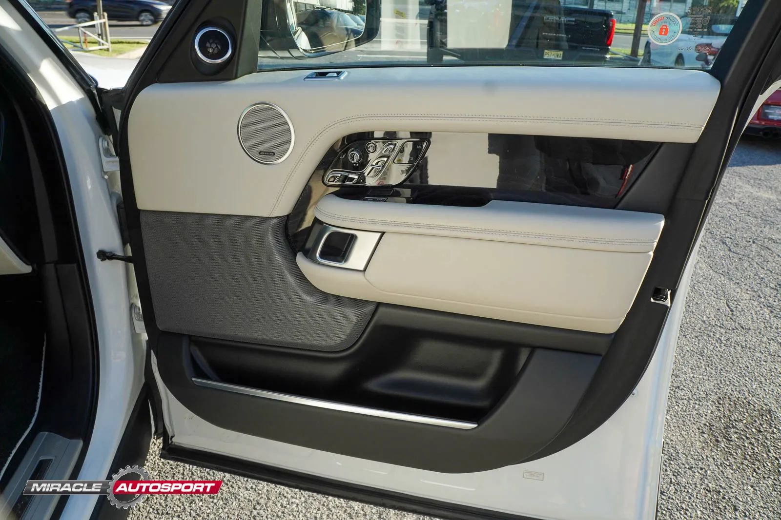 Used 2021 Land Rover Range Rover Autobiography AWD/4WD image 30