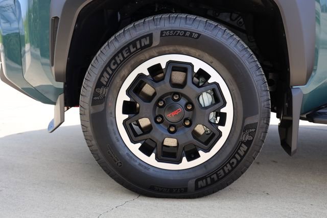 New 2026 Toyota 4Runner TRD Off-Road Premium AWD/4WD image 9