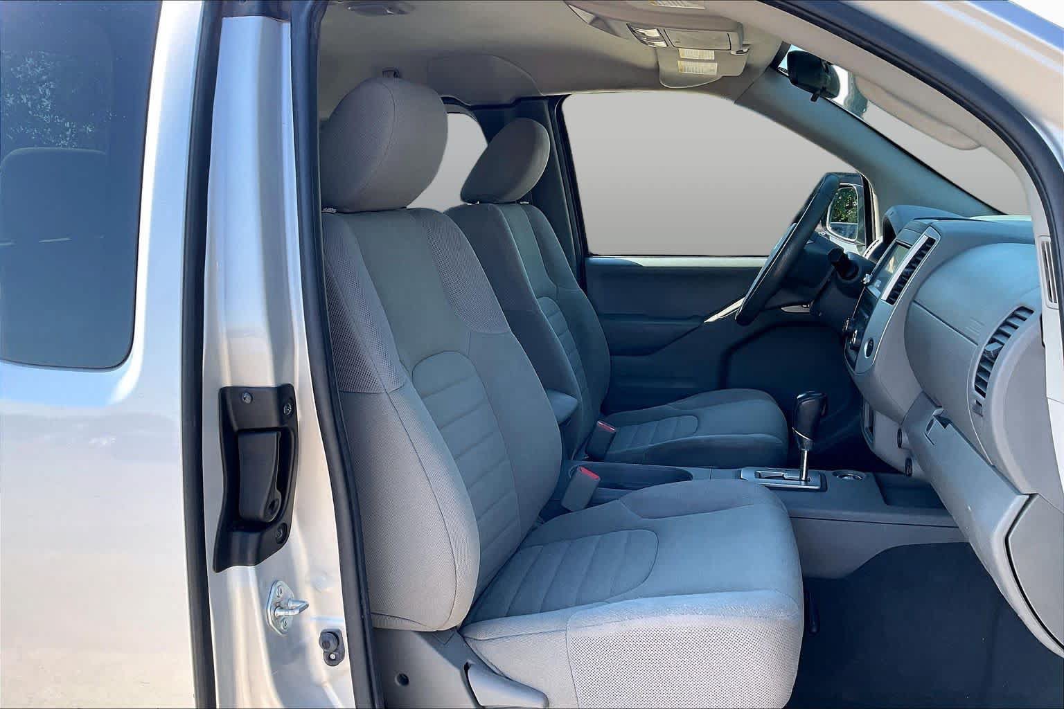 Used 2021 Nissan Frontier S RWD image 9