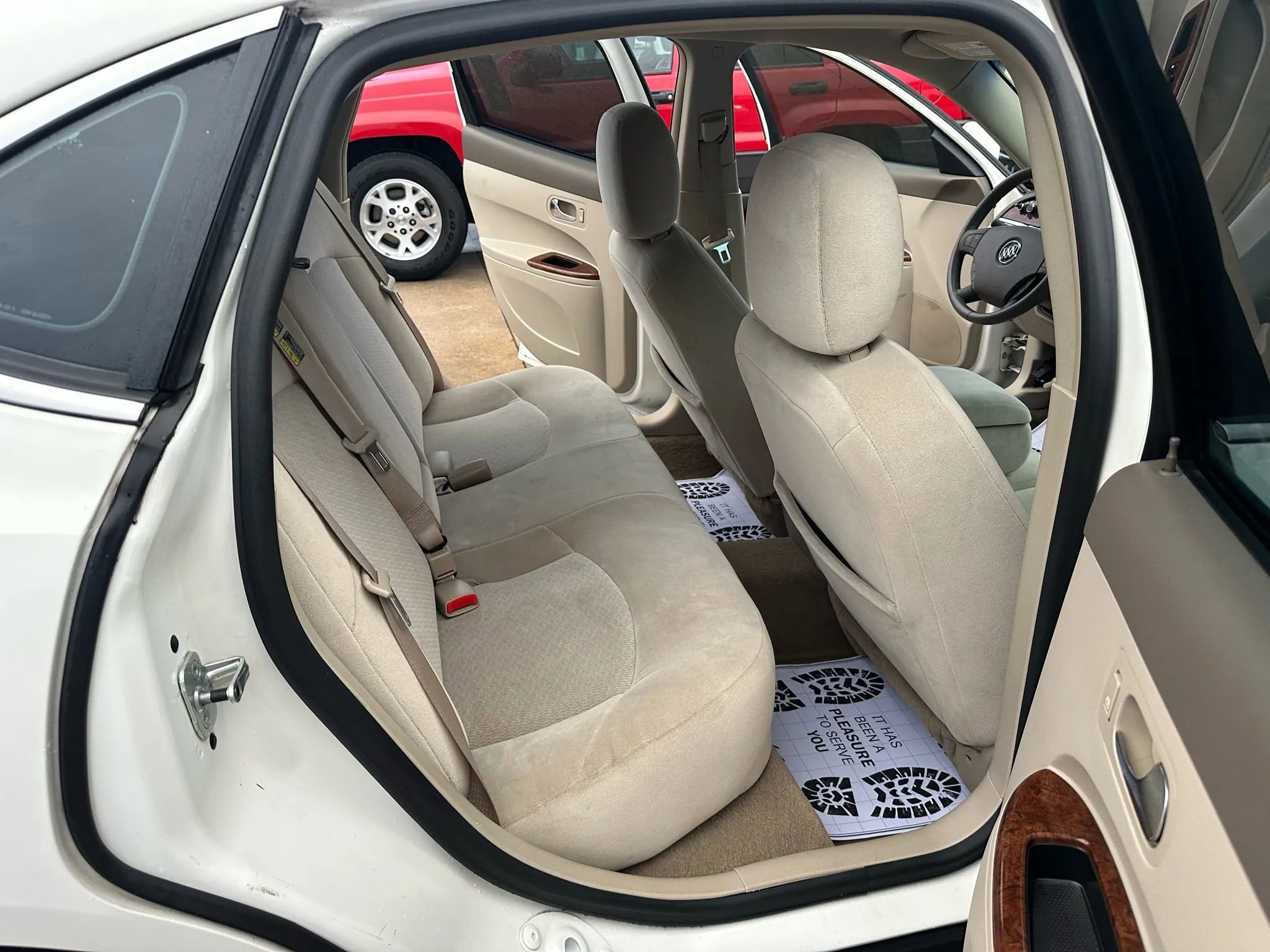 Used 2005 Buick LaCrosse CX w/ Silver Convenience Package image 15