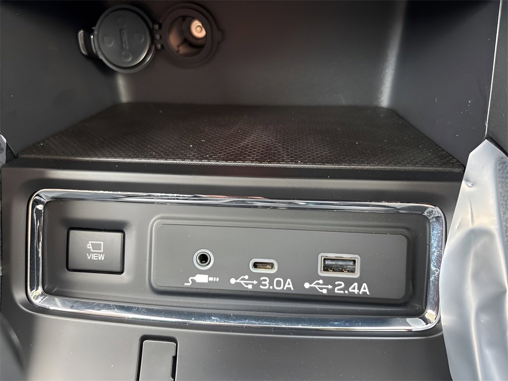 New 2025 Subaru Ascent Limited image 21