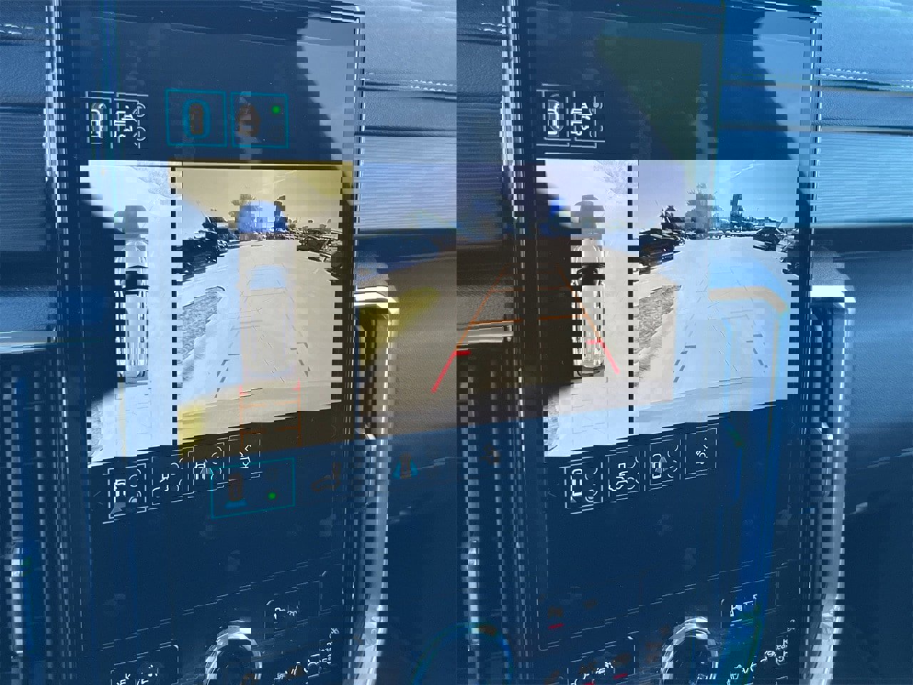 Used 2025 GMC Acadia Elevation image 17