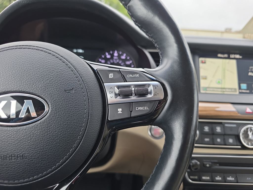 Used 2018 Kia Cadenza Technology FWD image 24