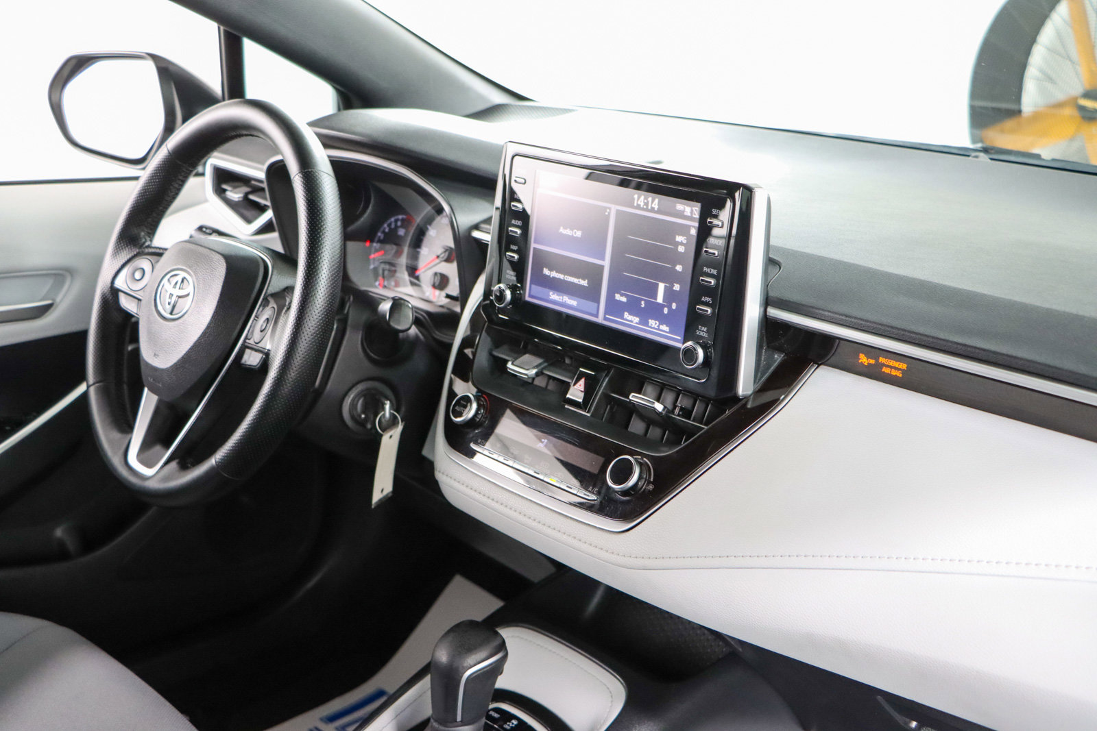 Used 2020 Toyota Corolla SE FWD image 25