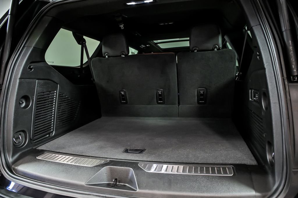 Used 2023 GMC Yukon XL Denali Ultimate image 8