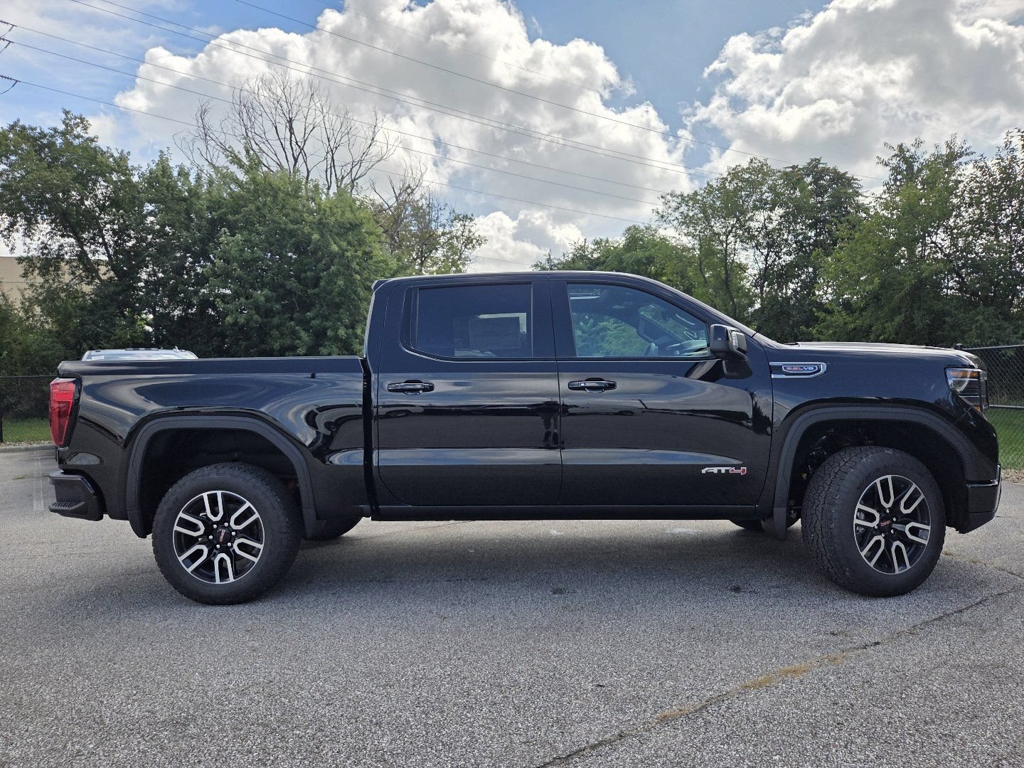 New 2026 GMC Sierra 1500 AT4 w/ AT4 Premium Package AWD/4WD image 21