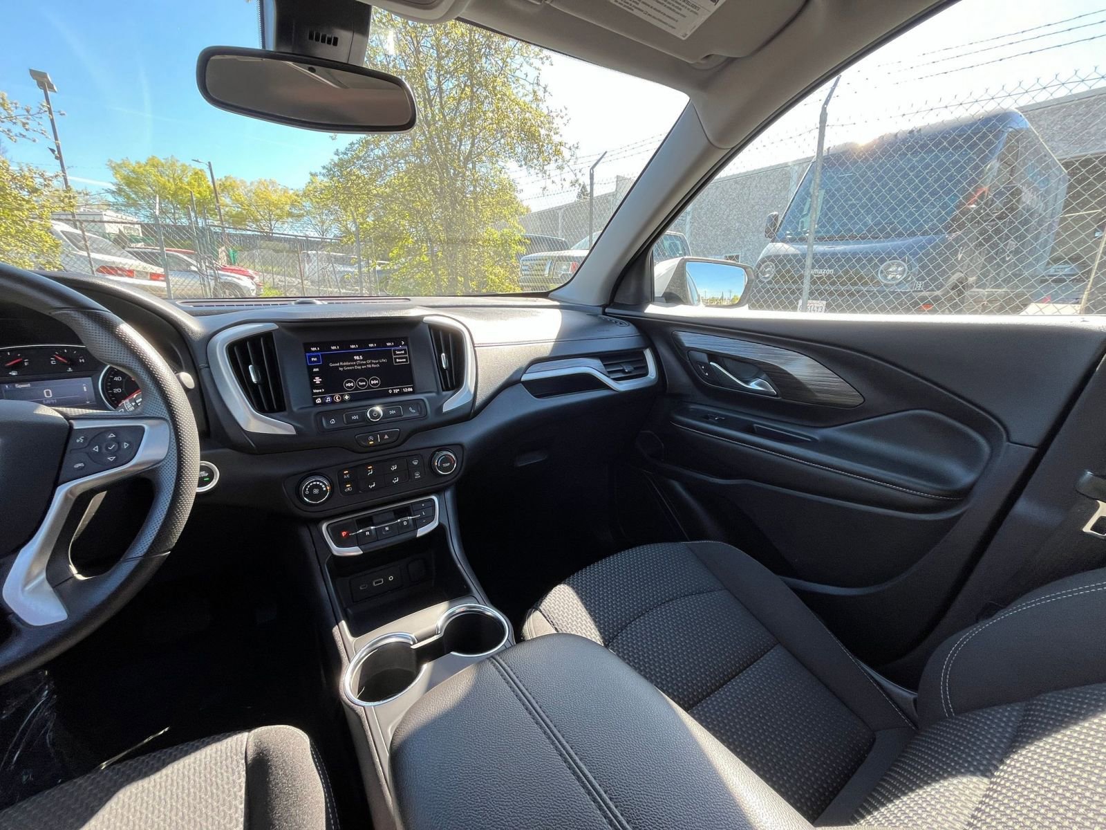 Used 2024 GMC Terrain SLE image 34