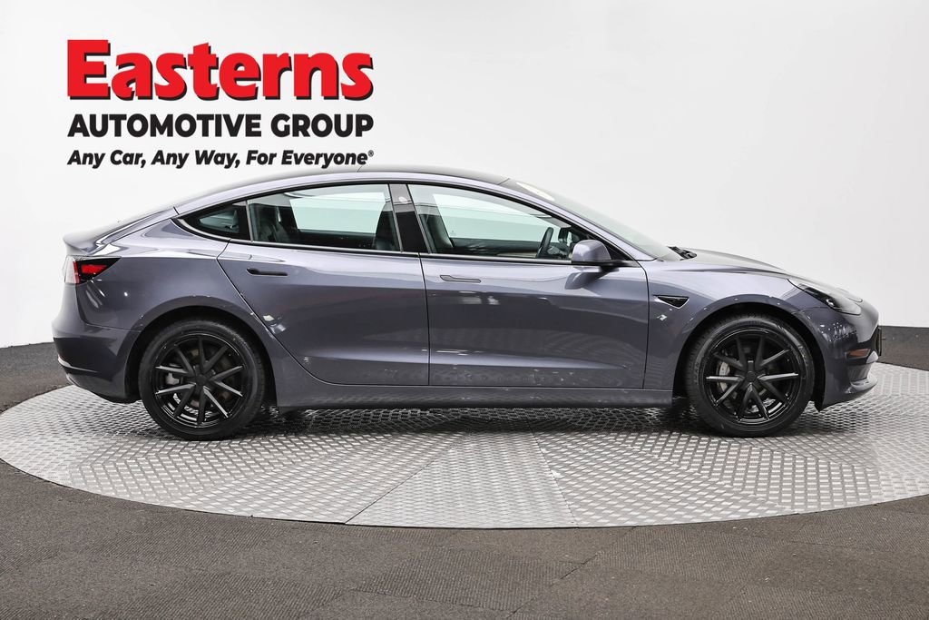 Used 2023 Tesla Model 3 Standard Range image 4