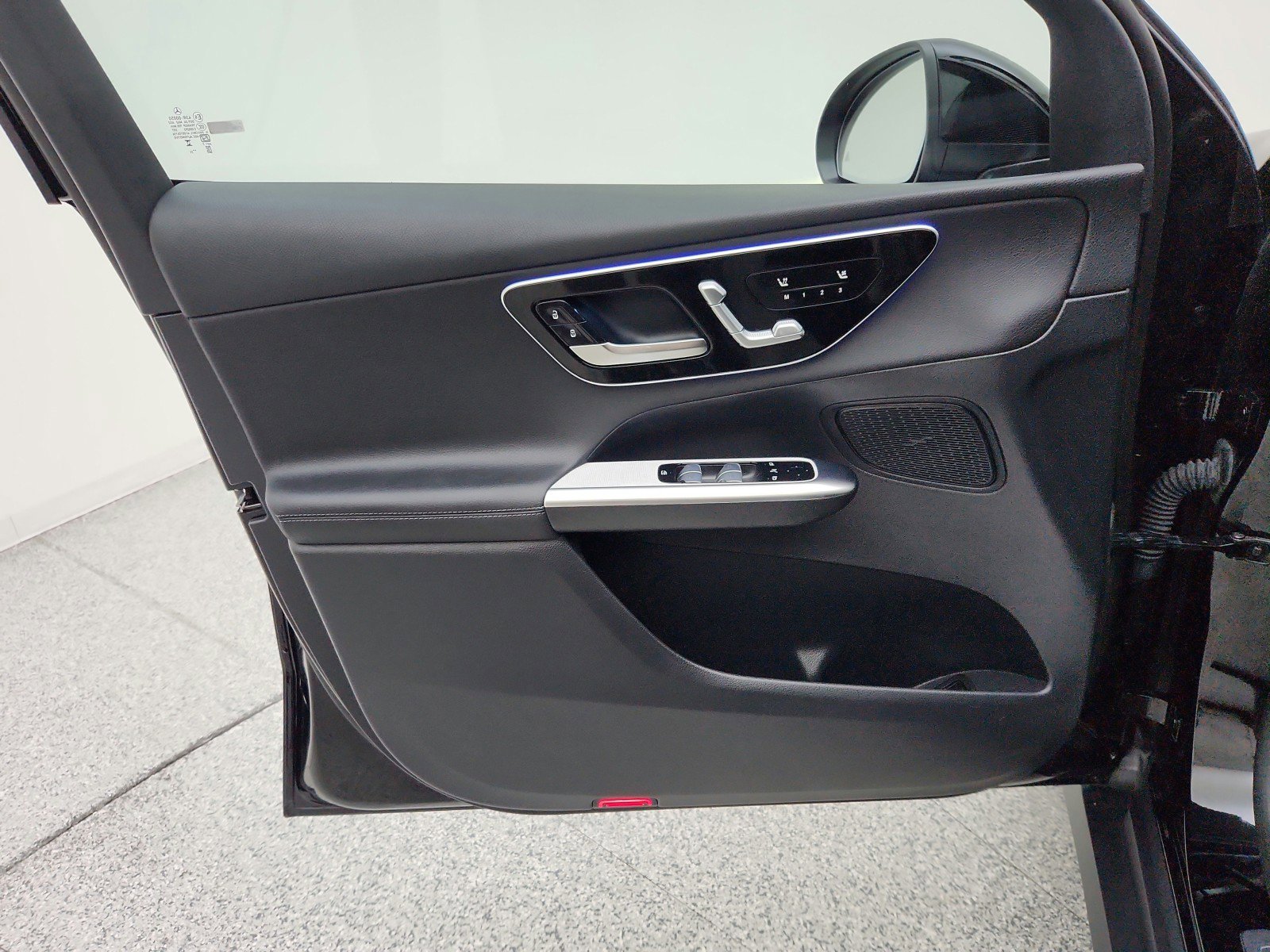 Certified 2026 Mercedes-Benz GLC 300 image 28