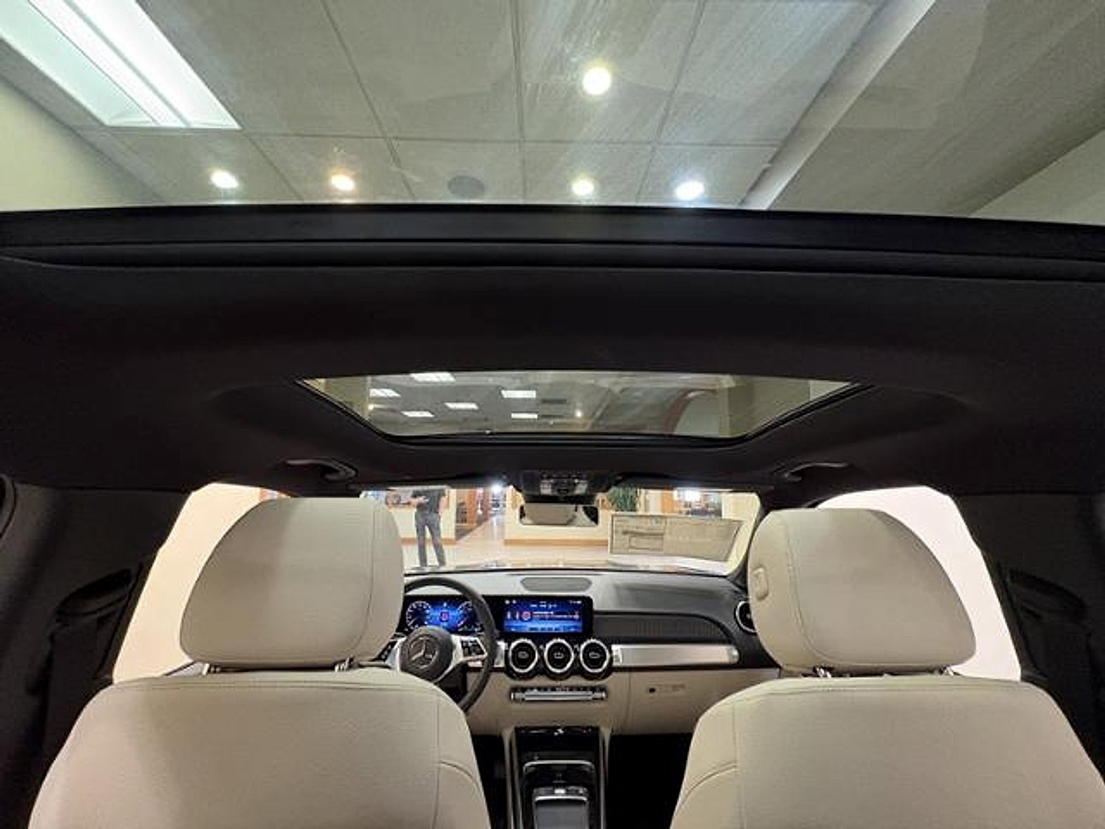New 2026 Mercedes-Benz GLB 250 image 22