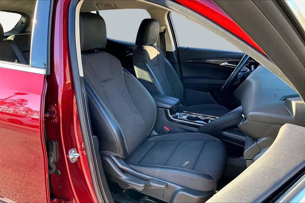 Used 2023 Buick Envision Preferred image 19