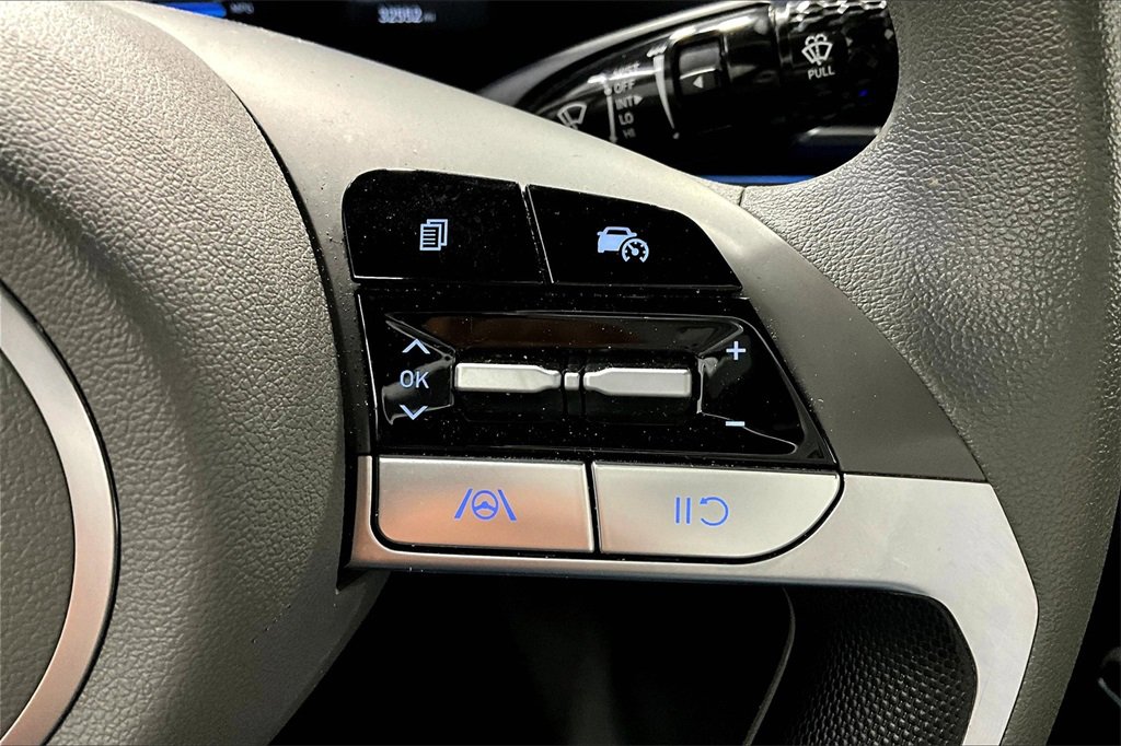 Used 2024 Hyundai Elantra SEL image 12