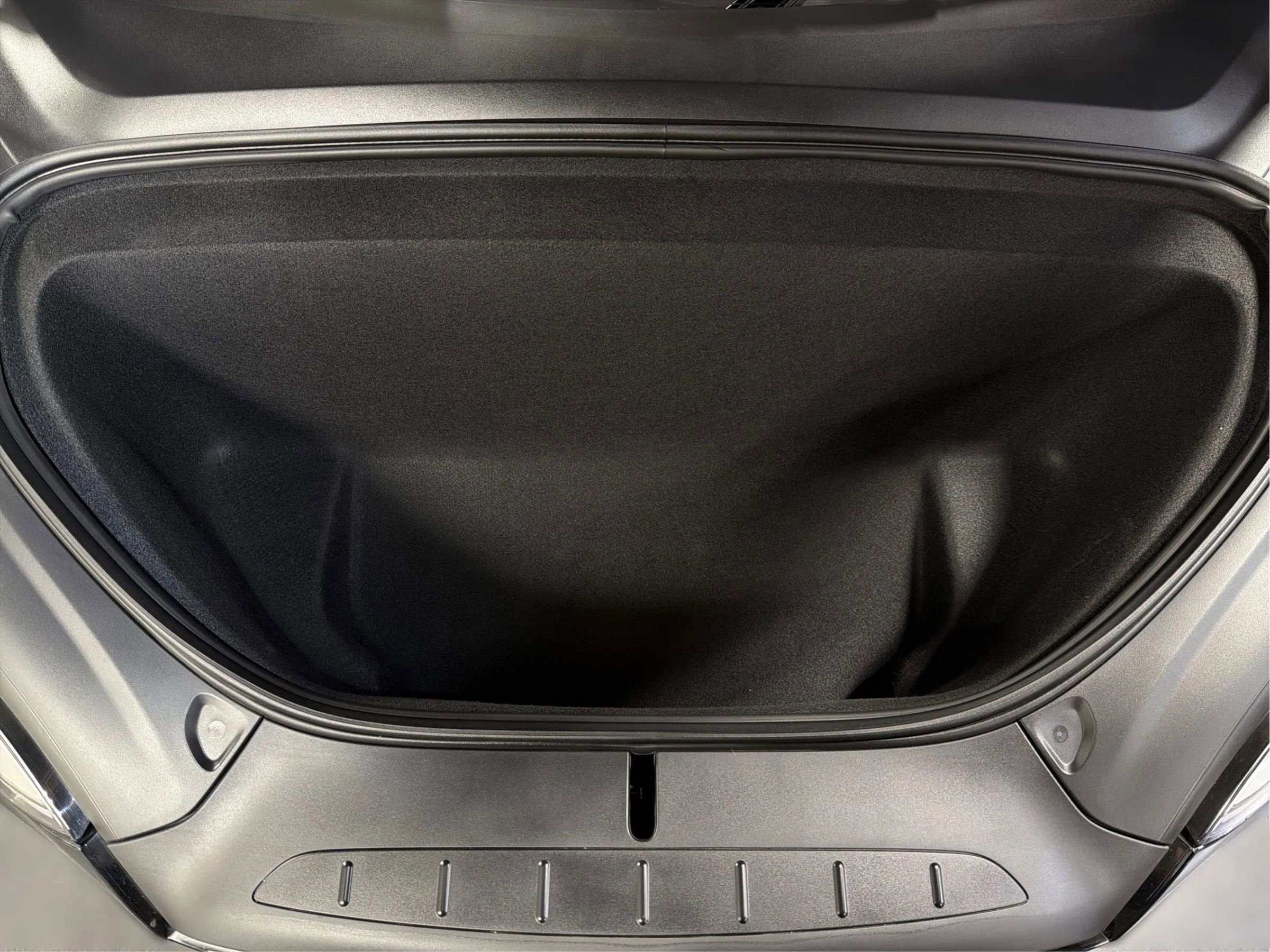 Used 2022 Tesla Model X Plaid image 19