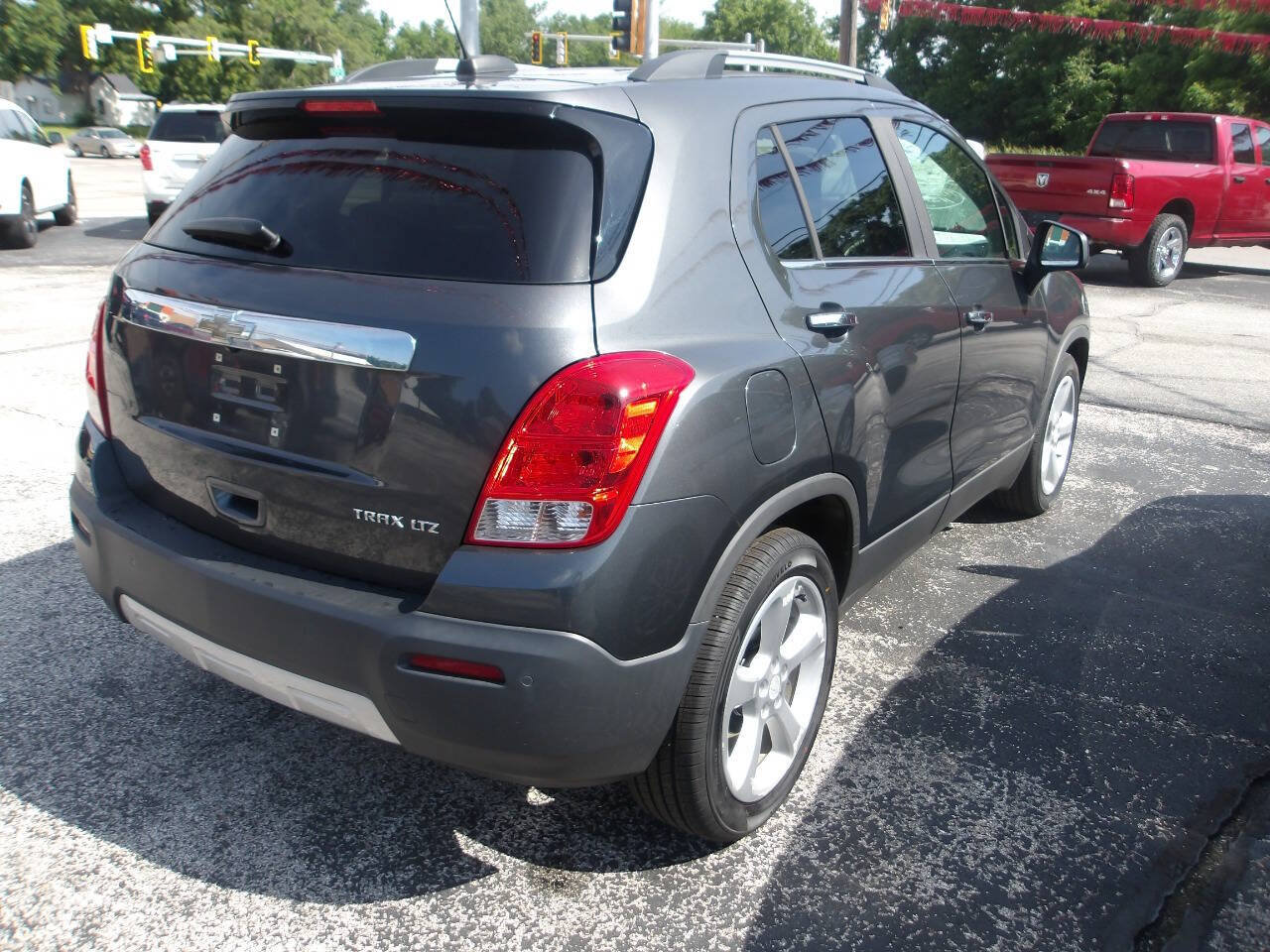 Used 2016 Chevrolet Trax LTZ w/ LPO, Cargo Package FWD image 7