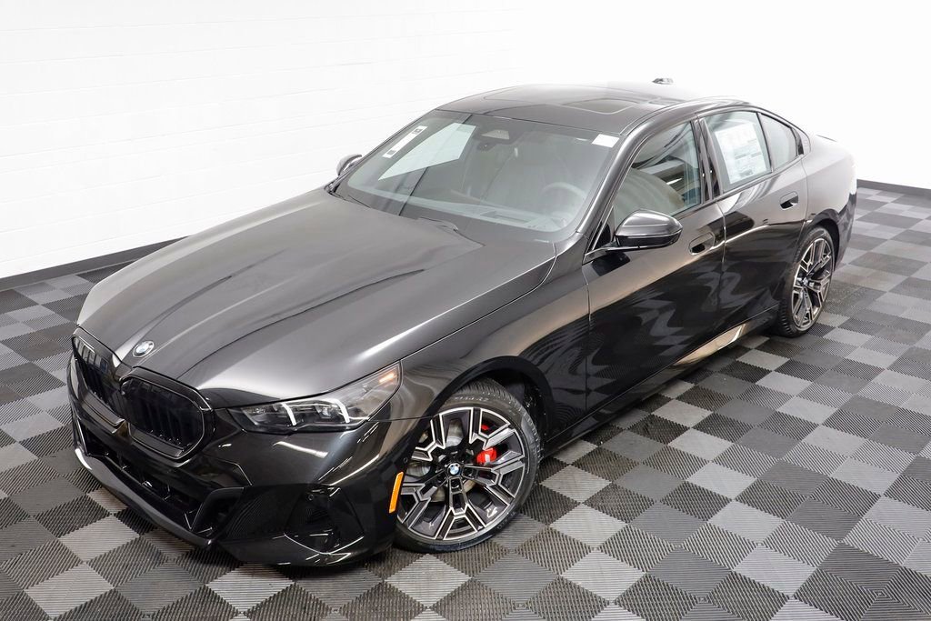 New 2026 BMW 530i xDrive w/ M Sport Package video 2