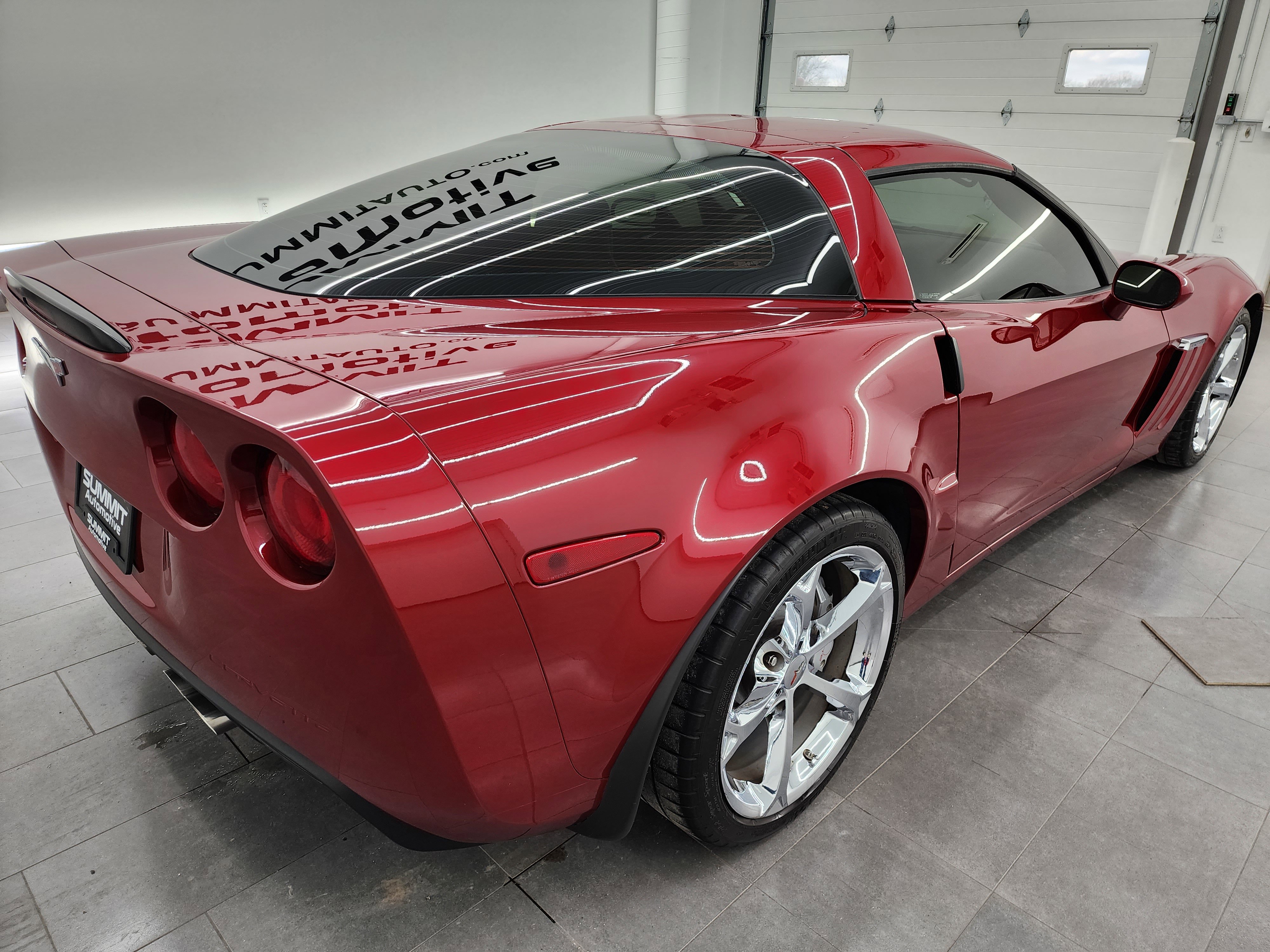 Used 2011 Chevrolet Corvette Grand Sport w/ Preferred Equipment Group RWD image 5