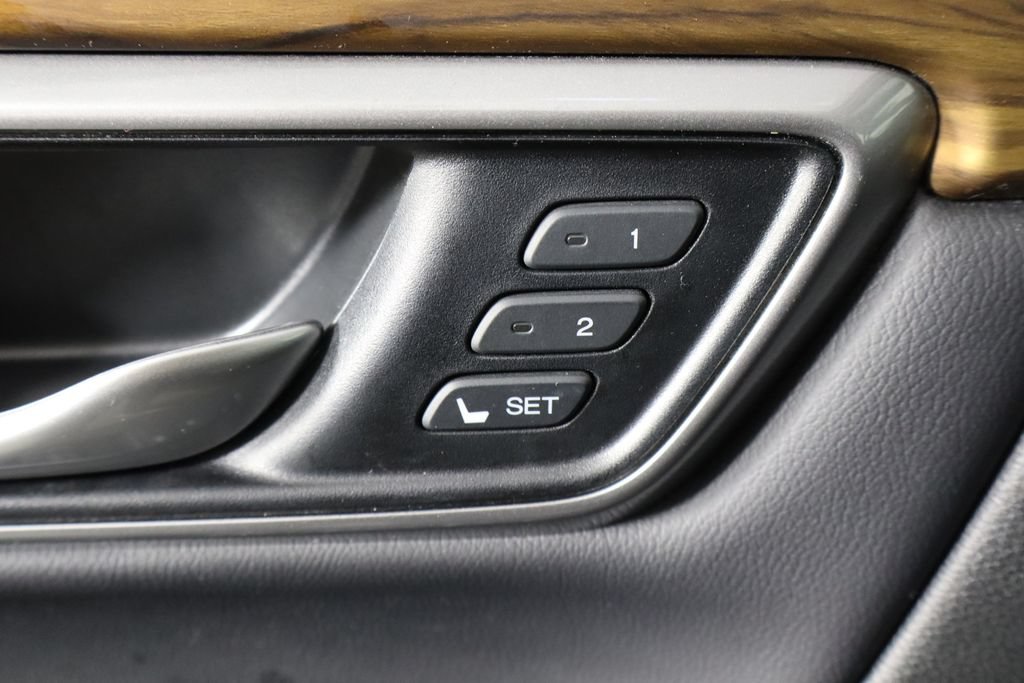 Used 2018 Honda CR-V Touring image 21