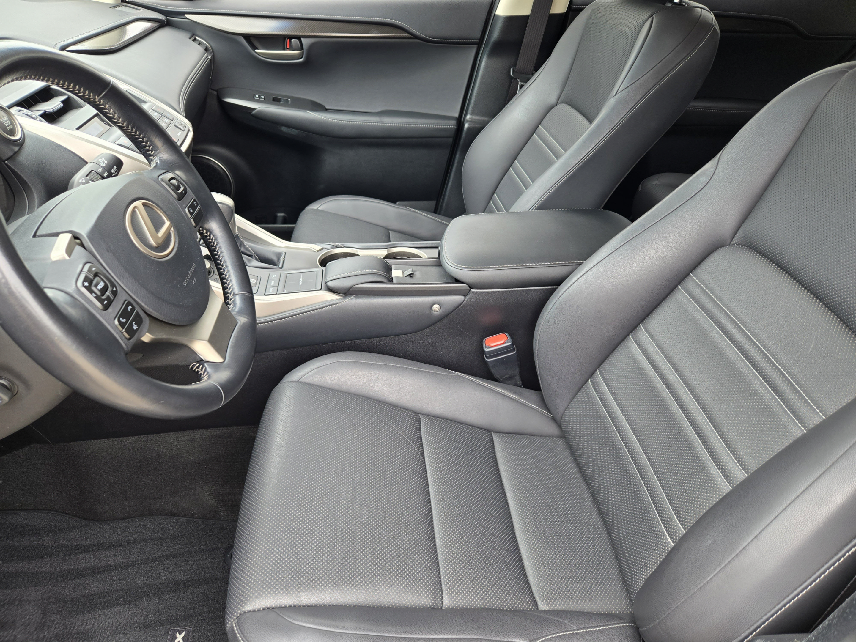 Used 2016 Lexus NX 200t FWD w/ Premium Package image 9