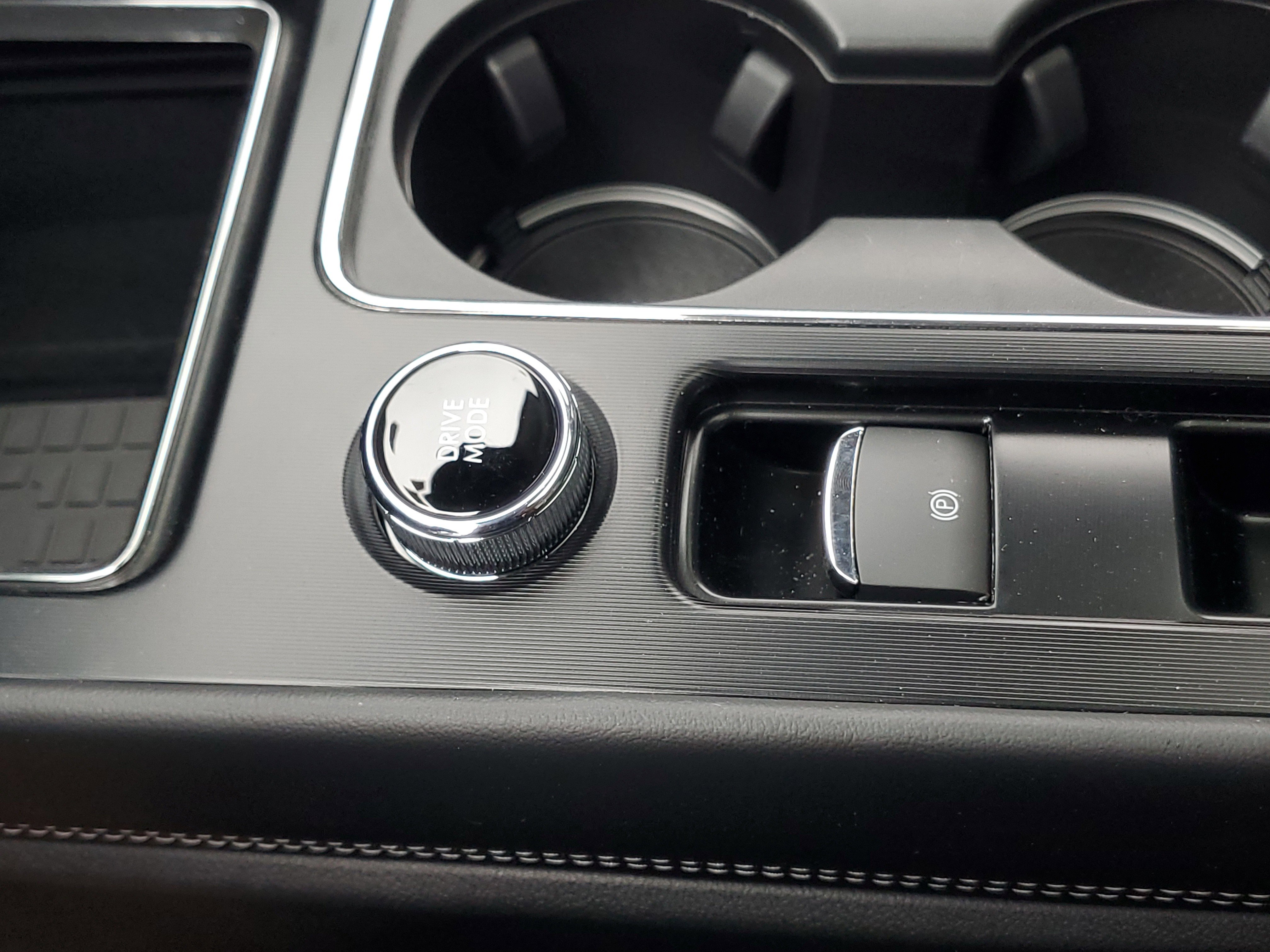 New 2026 Lincoln Corsair Premiere image 23