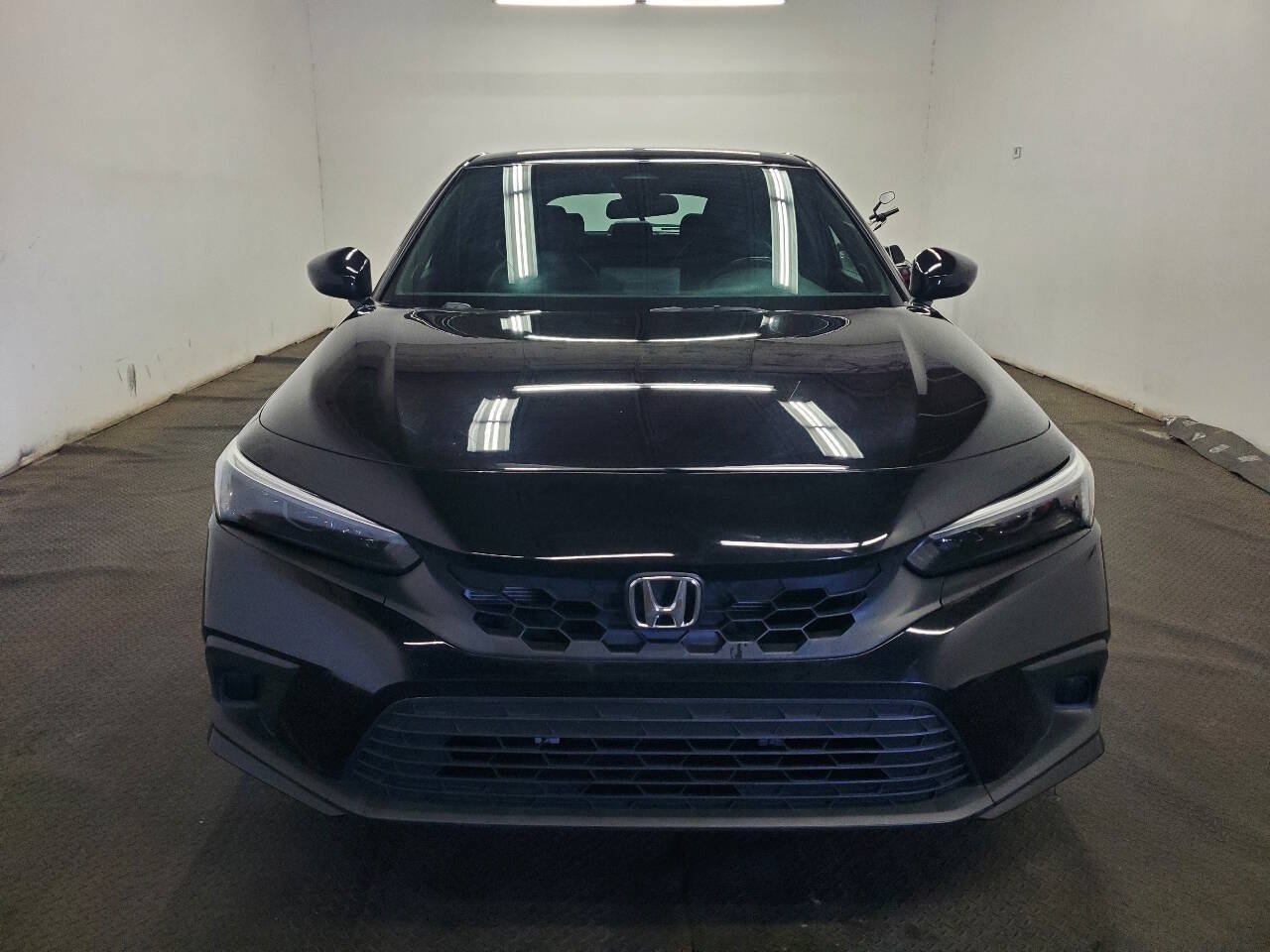 Used 2023 Honda Civic Sport image 2