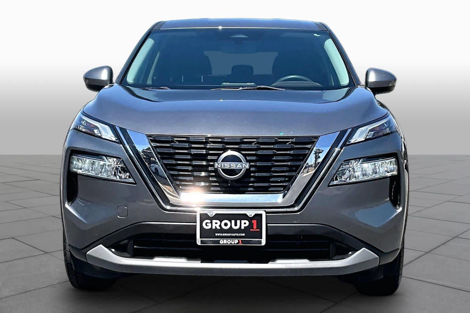 Used 2023 Nissan Rogue SV FWD image 4
