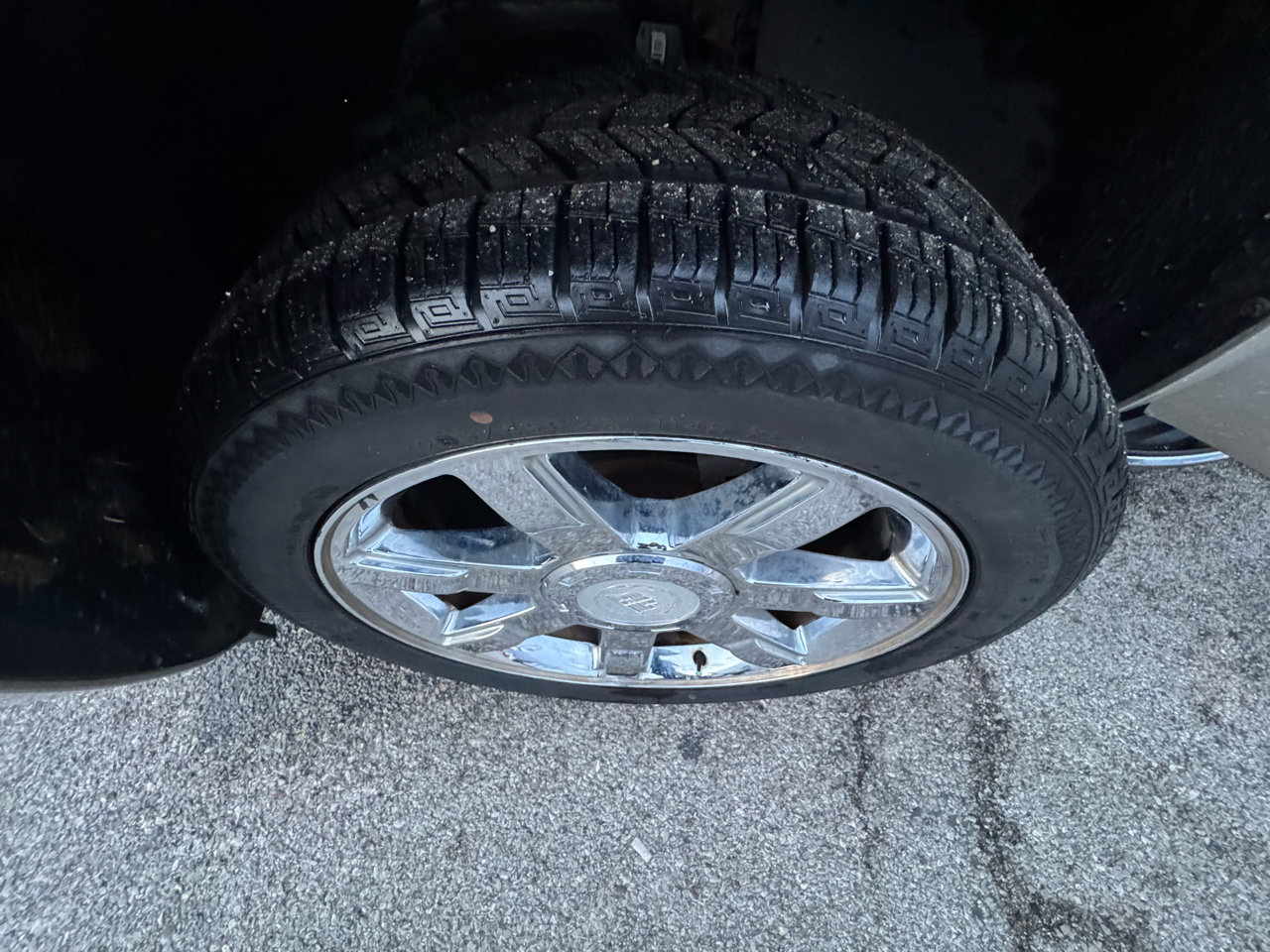 Used 2007 Cadillac Escalade AWD w/ Information Package image 23