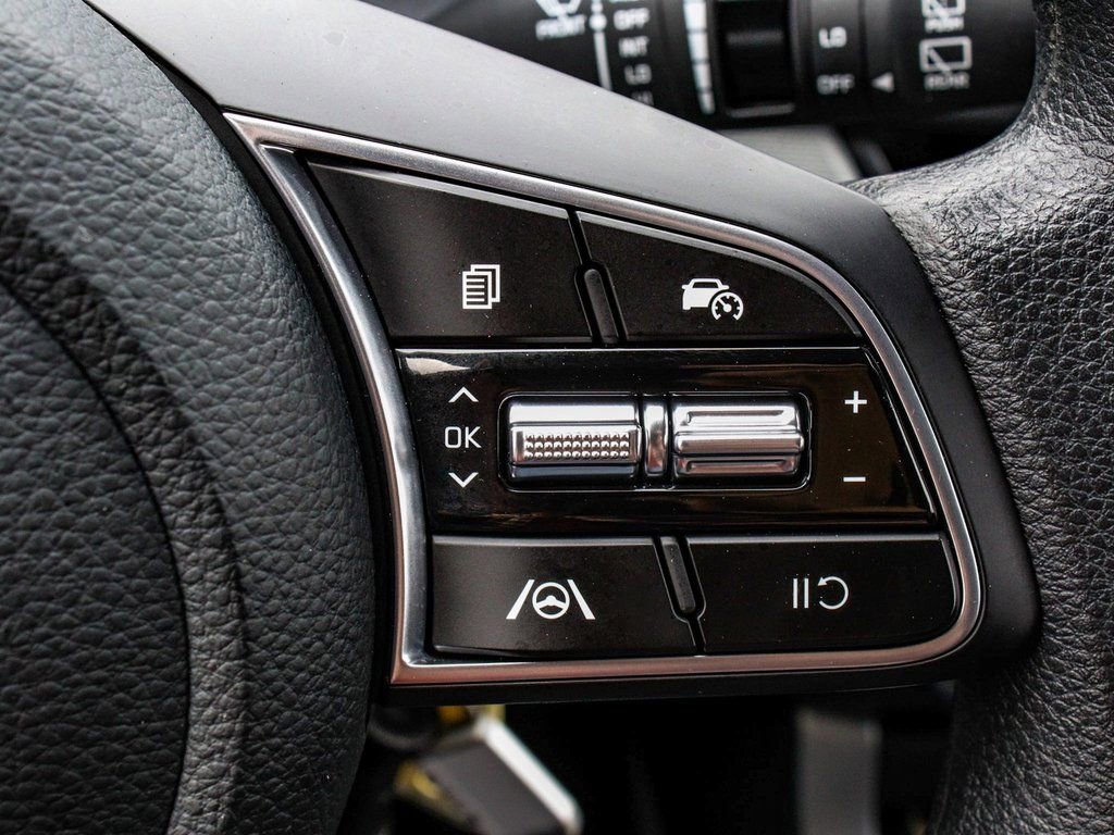 Used 2025 Kia Seltos LX AWD/4WD image 28