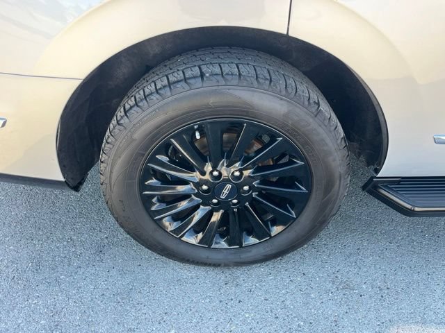 Used 2019 Lincoln Navigator Premiere AWD/4WD image 17