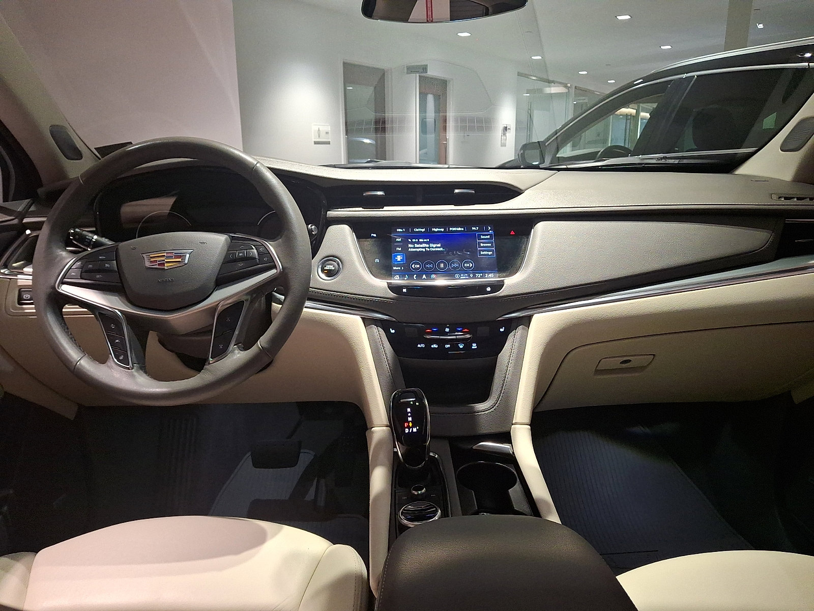 Certified 2023 Cadillac XT5 Premium Luxury AWD/4WD image 18