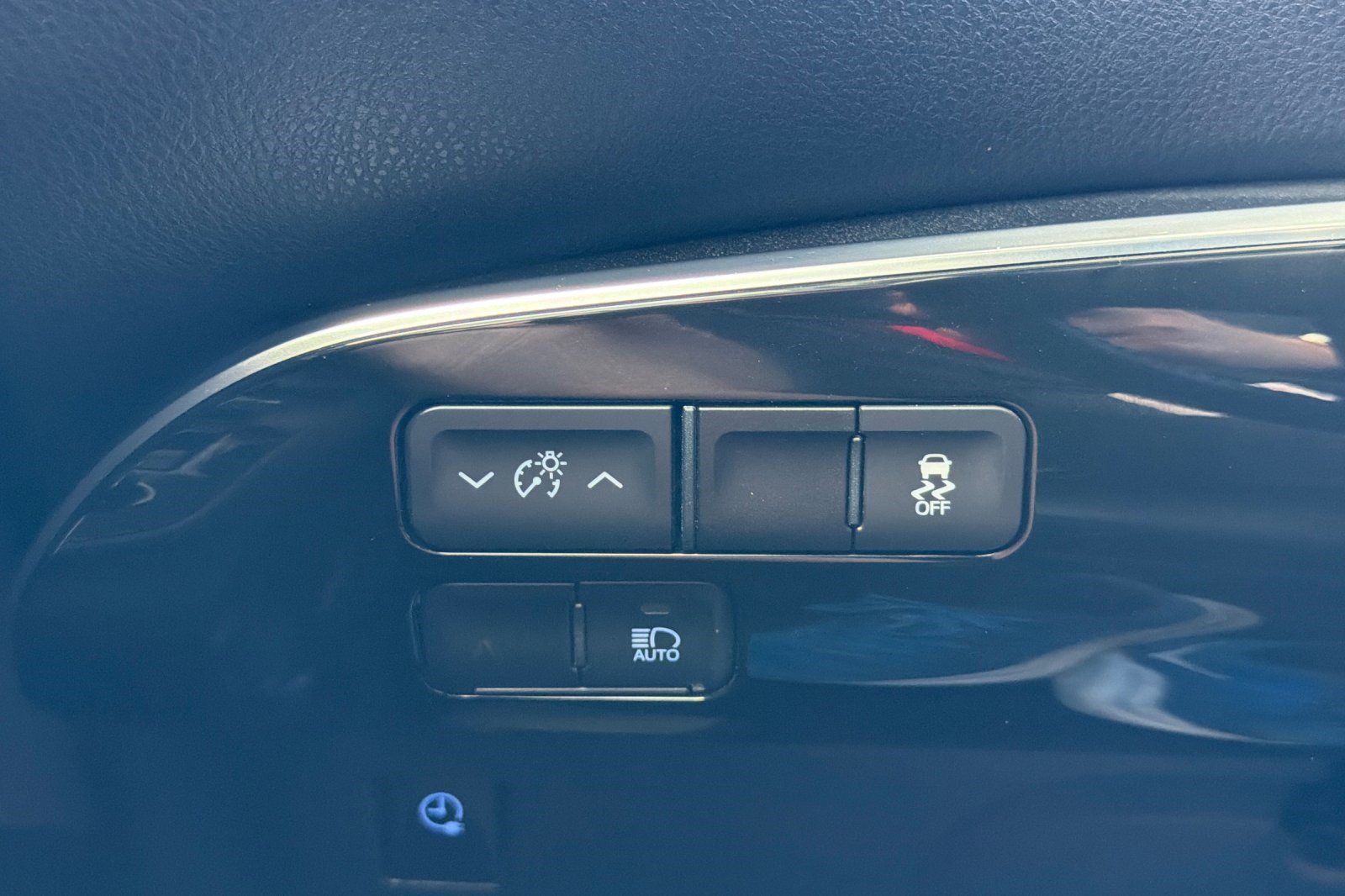Used 2022 Toyota Prius Prime XLE FWD image 36