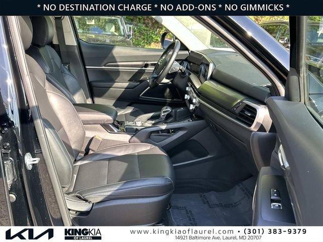 Used 2023 Kia Telluride S AWD/4WD image 16