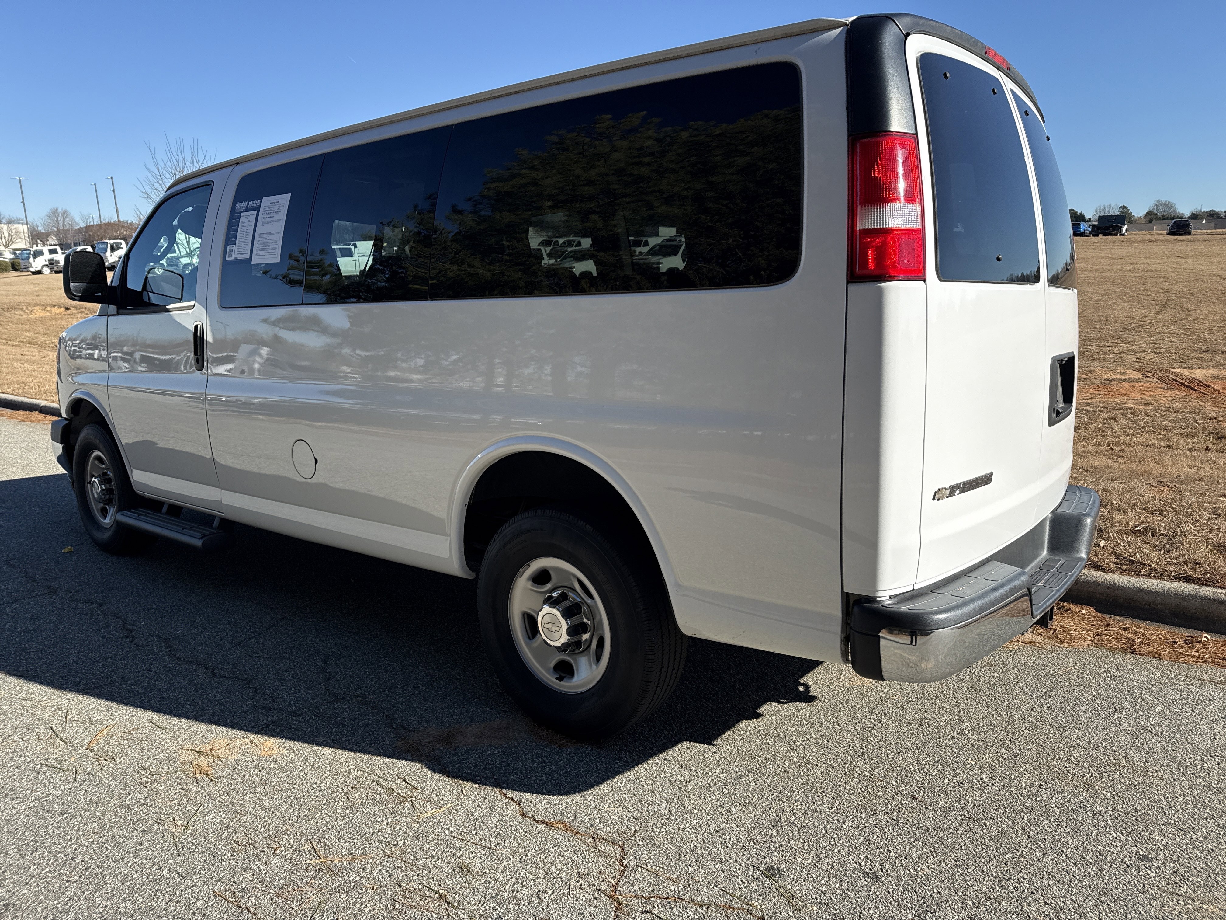 Used 2019 Chevrolet Express 2500 LT w/ LT Preferred Equipment Group image 8