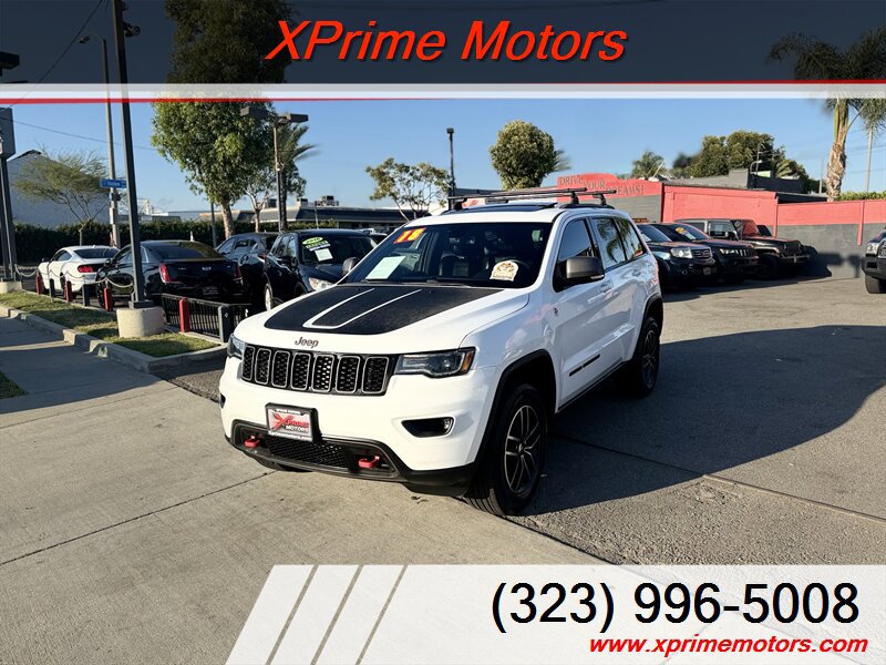 Used 2018 Jeep Grand Cherokee Trailhawk w/ Trailhawk Luxury Group AWD/4WD image 3