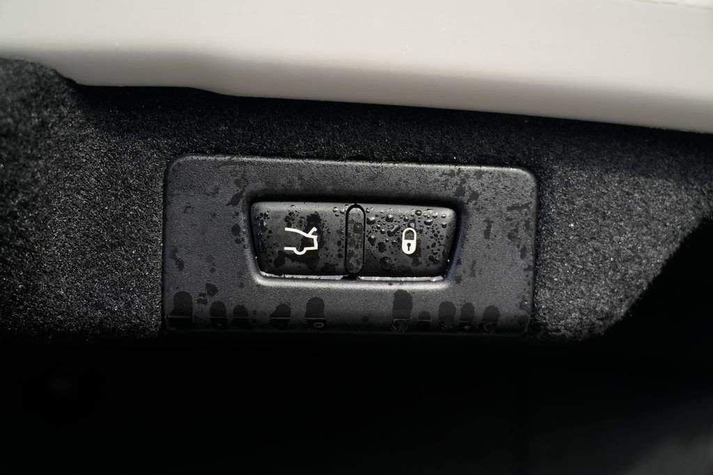 Used 2018 Maserati Quattroporte S image 16