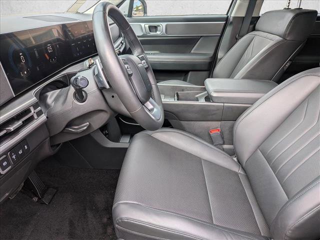 Used 2025 Hyundai Santa Fe SEL image 11