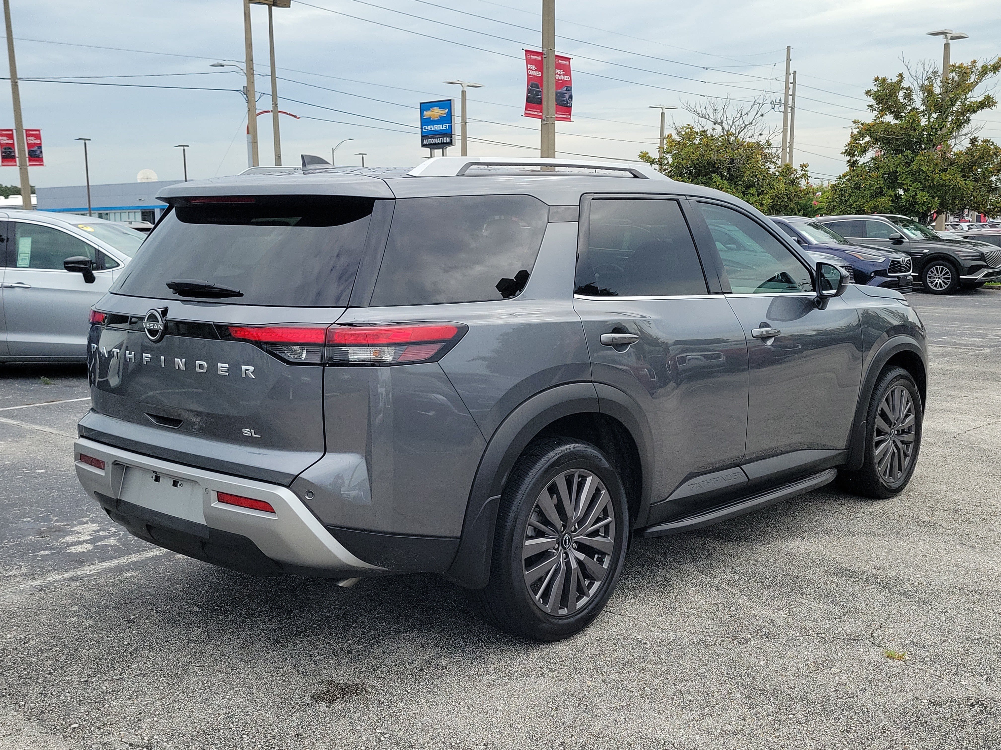 Certified 2024 Nissan Pathfinder SL w/ SL Premium Package FWD image 4