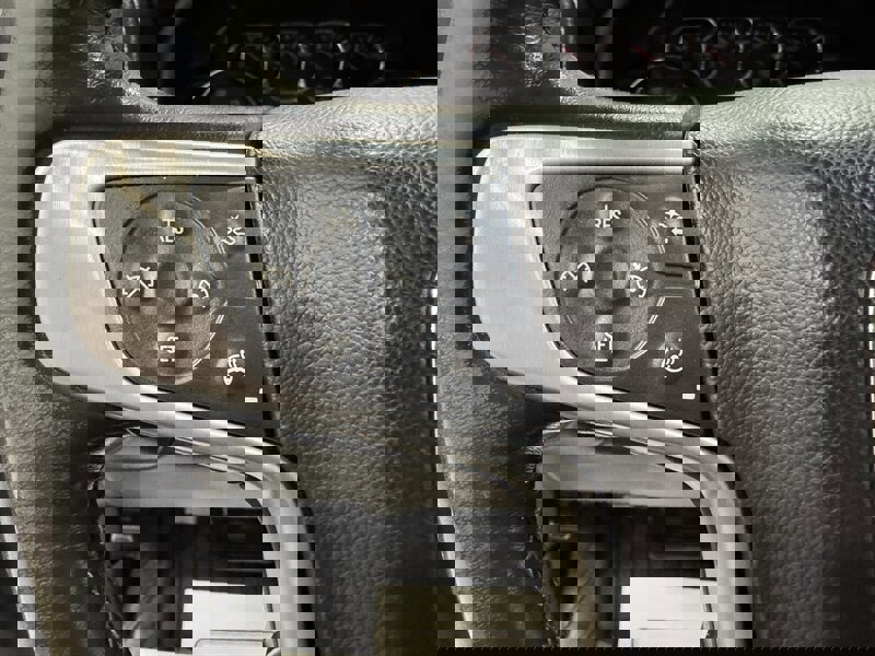 Used 2016 GMC Sierra 2500 SLT w/ Duramax Plus Package image 8