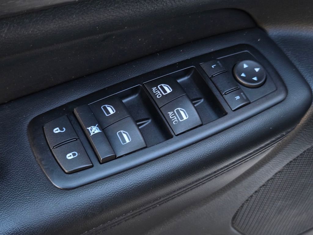 Used 2015 Jeep Grand Cherokee Altitude image 11