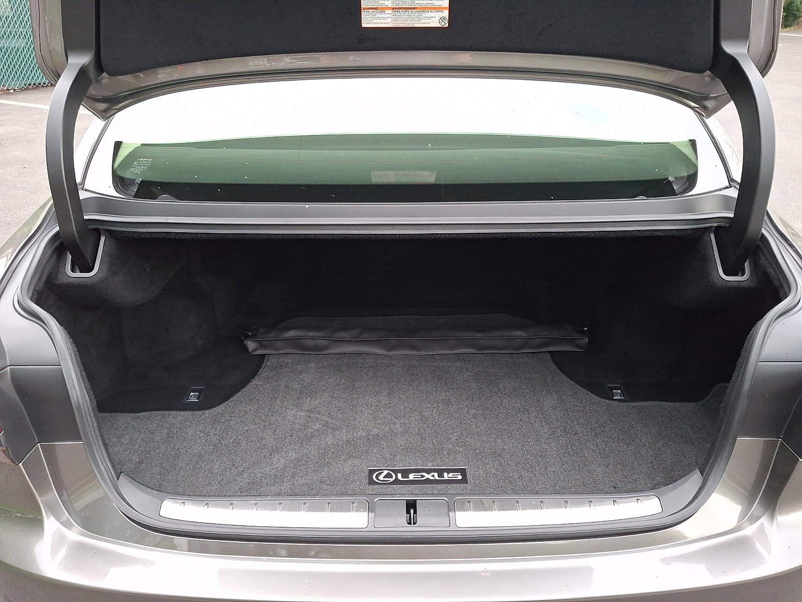 Used 2020 Lexus LS 500h AWD image 28