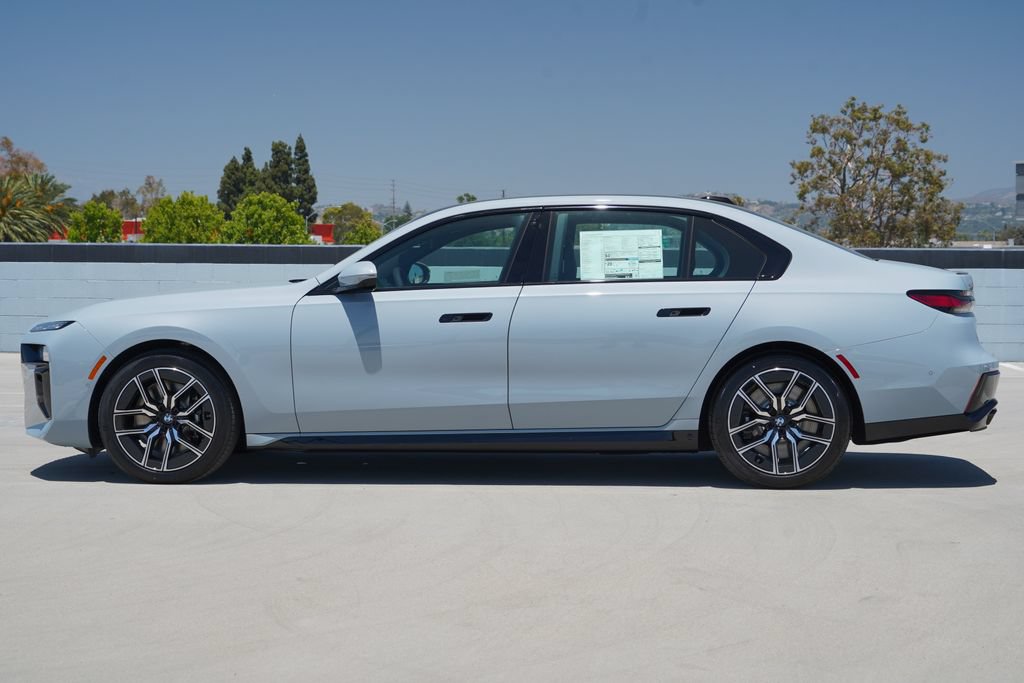 New 2026 BMW 760i xDrive w/ Executive Package AWD/4WD image 4