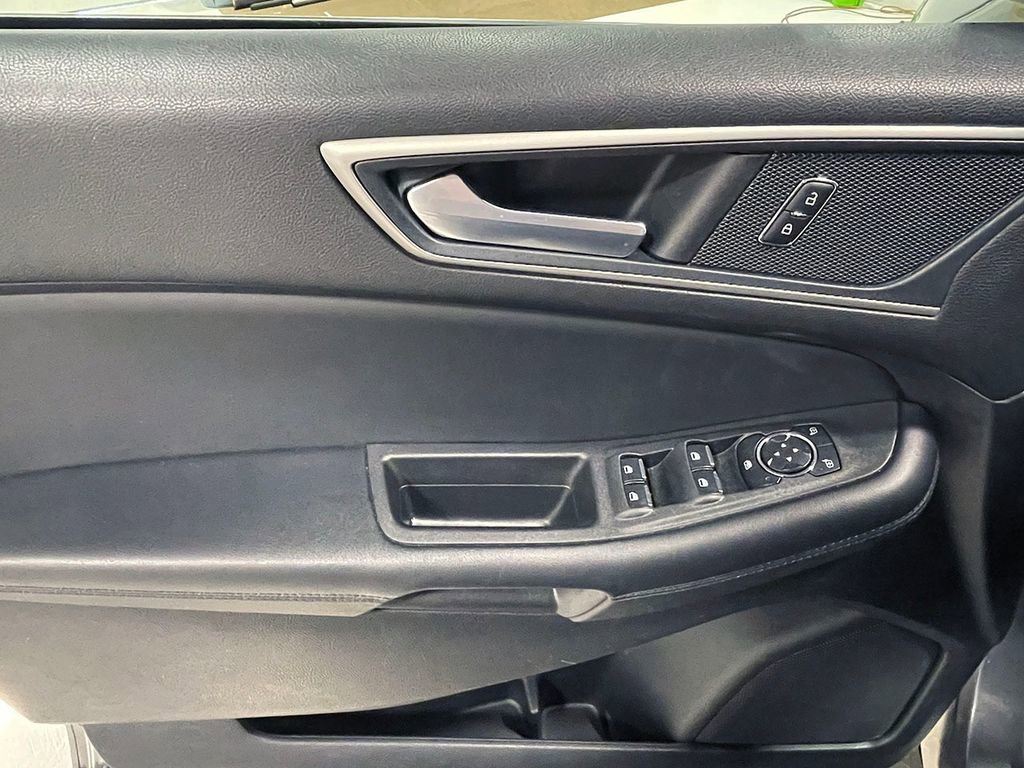 Used 2024 Ford Edge SEL image 18