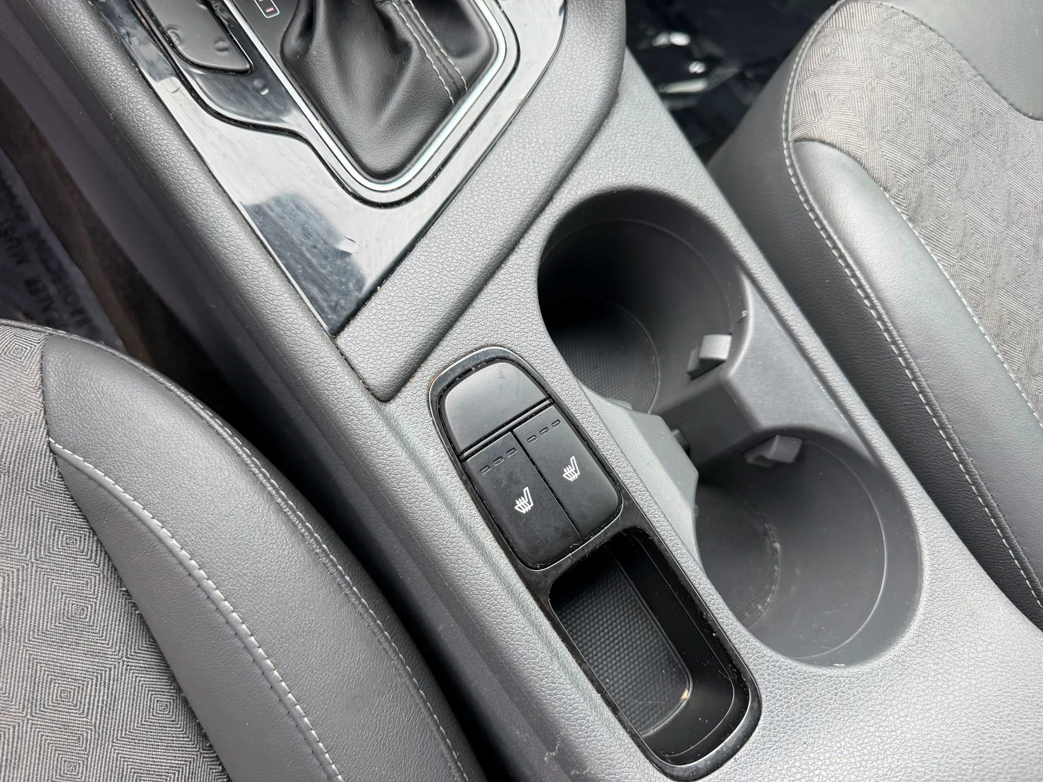 Used 2019 Kia Niro EX image 28