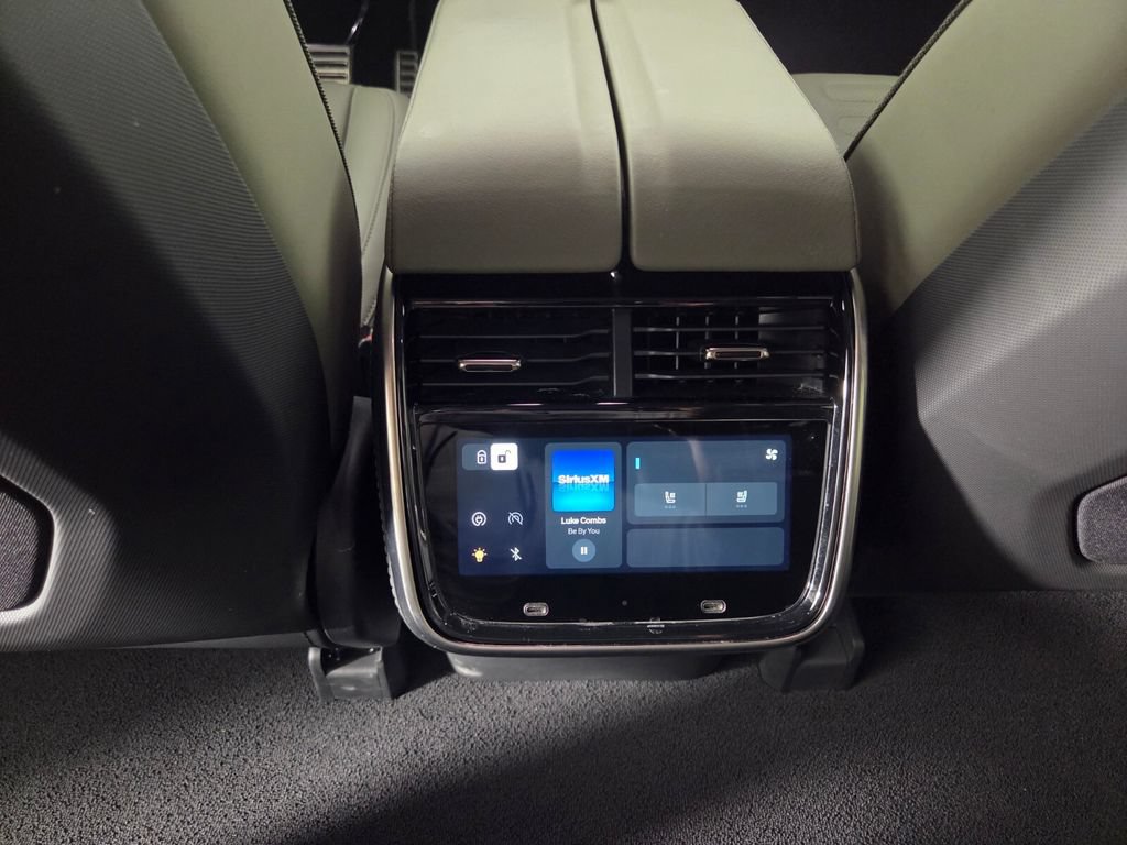 Used 2024 Rivian R1S Adventure AWD/4WD image 25