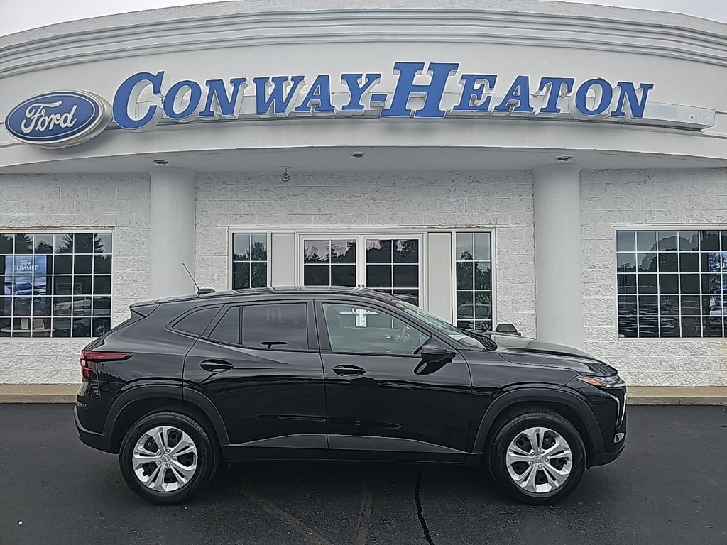 Used 2025 Chevrolet Trax LS