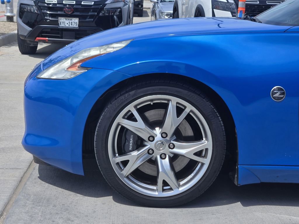 Used 2012 Nissan 370Z Touring w/ Sport Pkg RWD image 7